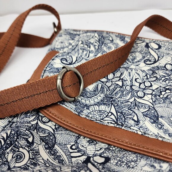 Sakroots Artist Circle Crossbody Bag Floral Print 11x10 Shoulder Purse NWOT - Picture 9 of 12